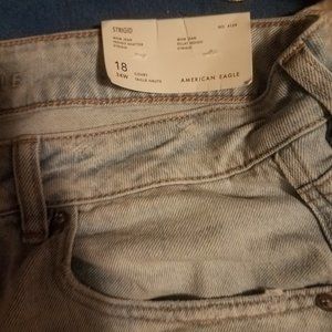 BRAND NEW American eagle MOM jeans! Tag still on them!! Size 18 34W #strigid#mom